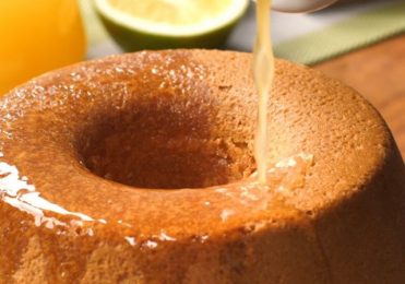 BOLO DE LARANJA DE LIQUIDIFICADOR PARA O DIA DOS PAIS!