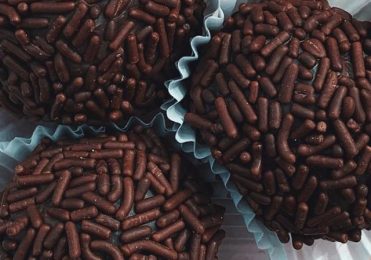 RECEITA DE BRIGADEIRO DELICIOSO E FÁCIL!