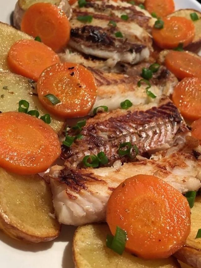 FILÉ DE MERLUZA COM BATATA AO FORNO Receita Mix