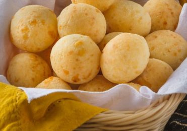 PÃO DE QUEIJO RÁPIDO NO LIQUIDIFICADOR!