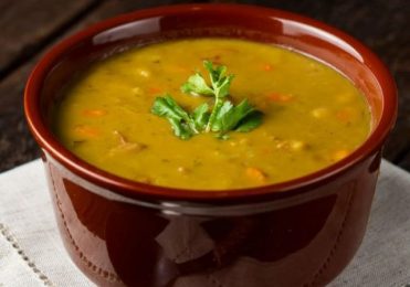 SOPA DE ERVILHA CREMOSA