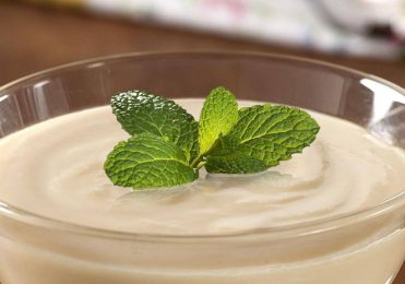 Mousse de Limão gostoso com 3 ingredientes é só misturar os ingredientes e levar para gelar