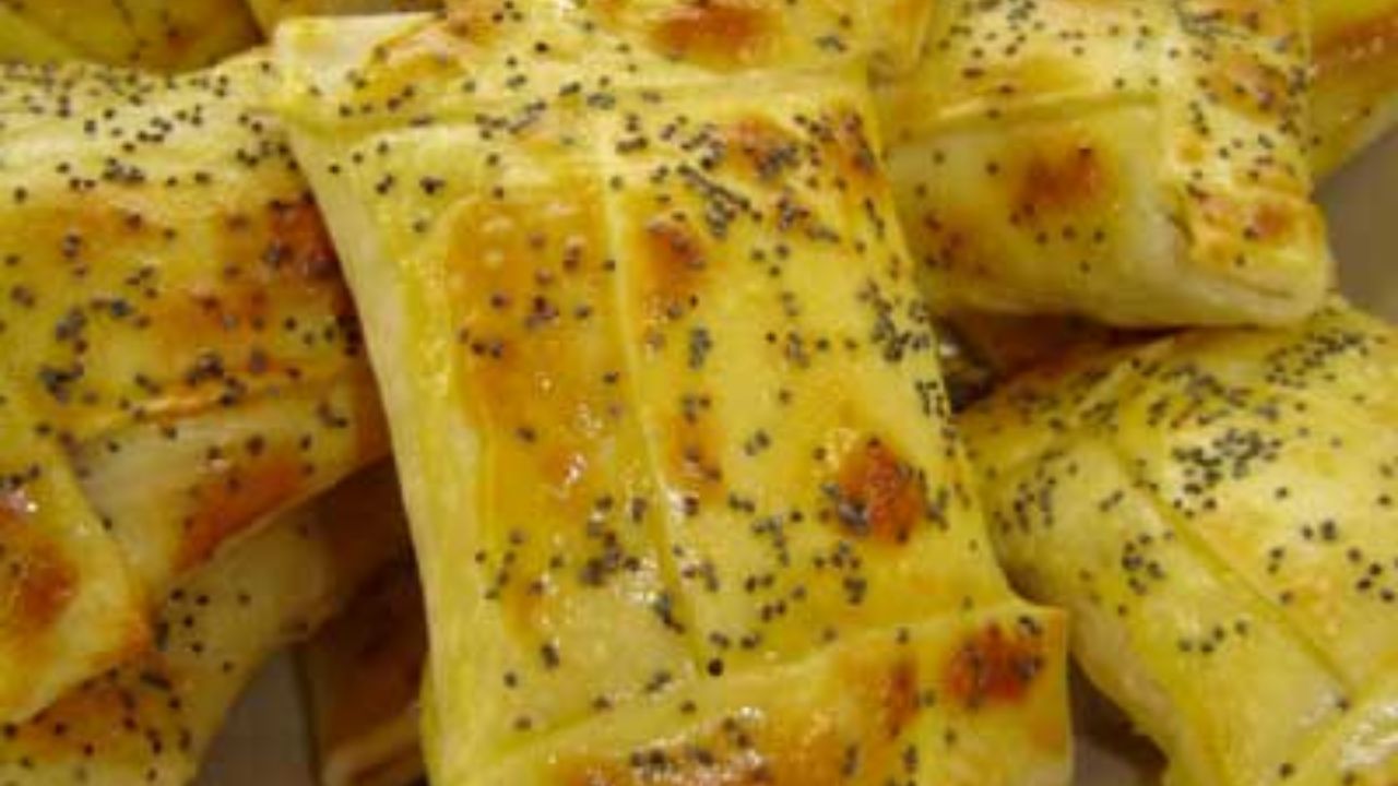 Pastel Assado, Comer E Não Ter Vergonha De Ser Feliz.