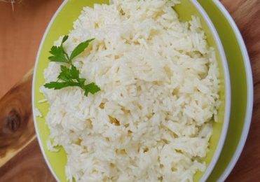 ARROZ BRANCO AO ALHO E ÓLEO