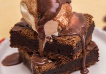 BROWNIE DE AVELÃ FIT