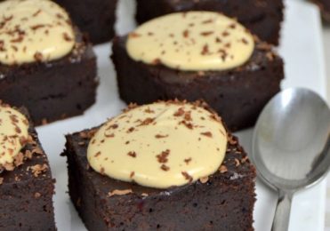 BROWNIE DE CHOCOLATE CREMOSO