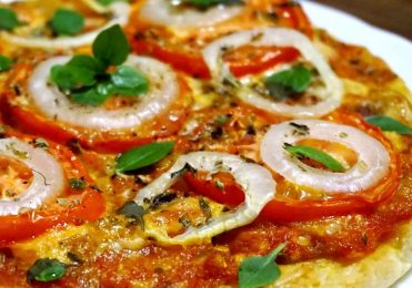 Pizza de tapioca para comer bem de forma saudável