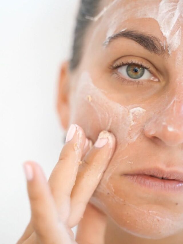 Rotina de skincare feminina: como cuidar da pele do rosto em casa